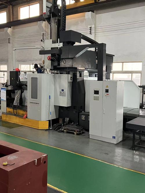 自動化機(jī)械手 從智能制造到智慧工廠無人車間的核心引擎與銷售新機(jī)遇